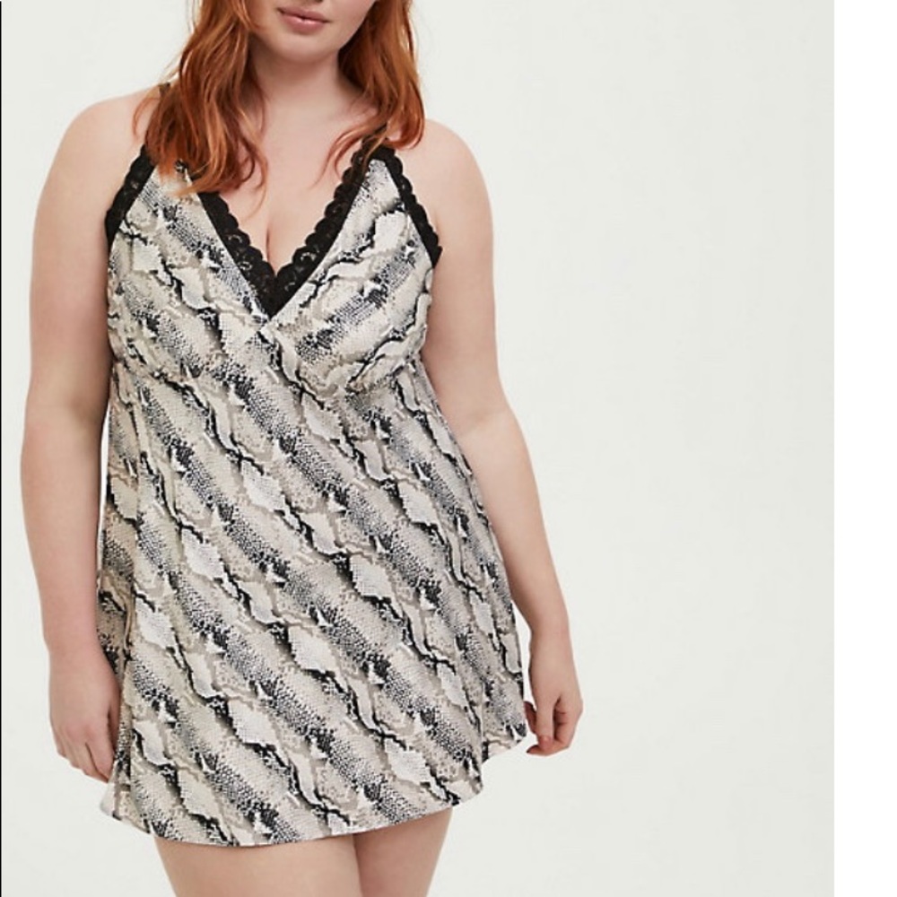 BLACK & GREY SNAKESKIN PRINT SATIN BABYDOLL
